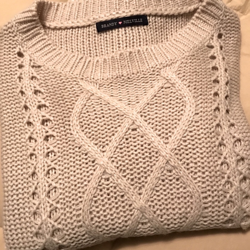 Brandy Melville Pullover Cable Knit Sweater Neutral Cream